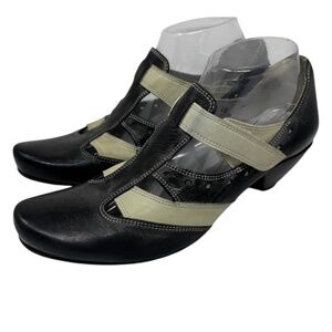 Fidji leather Velcro Strap Heels EU 40 US 9